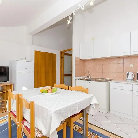 Apartment Zoran *